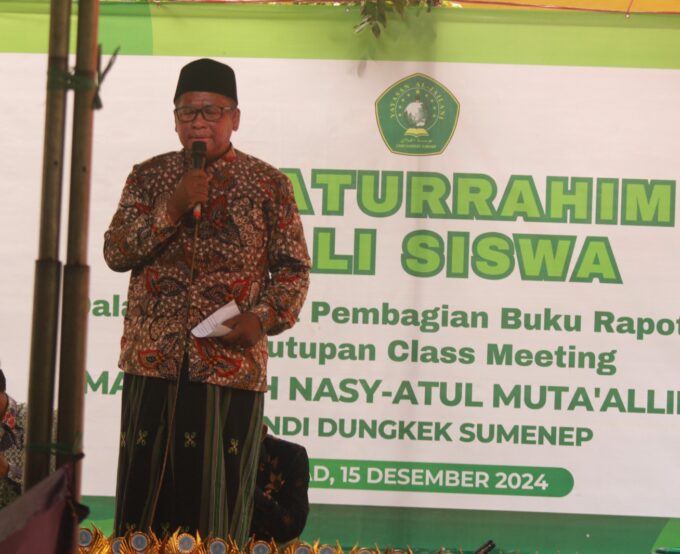 Ketua Yayasan Al-Jailani Apresiasi Kepala MA Nasy-atul Muta’allimin di Acara Silaturrahim Wali Siswa