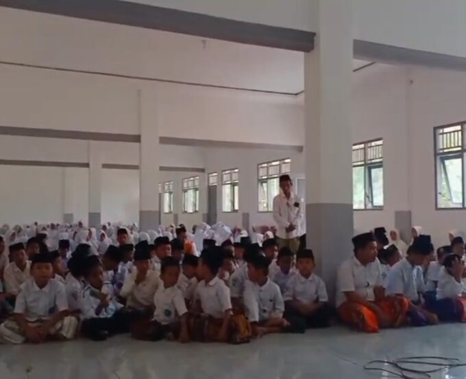 Nasymut Doakan Para Santri dan Pondok Pesantren di HSN 2025