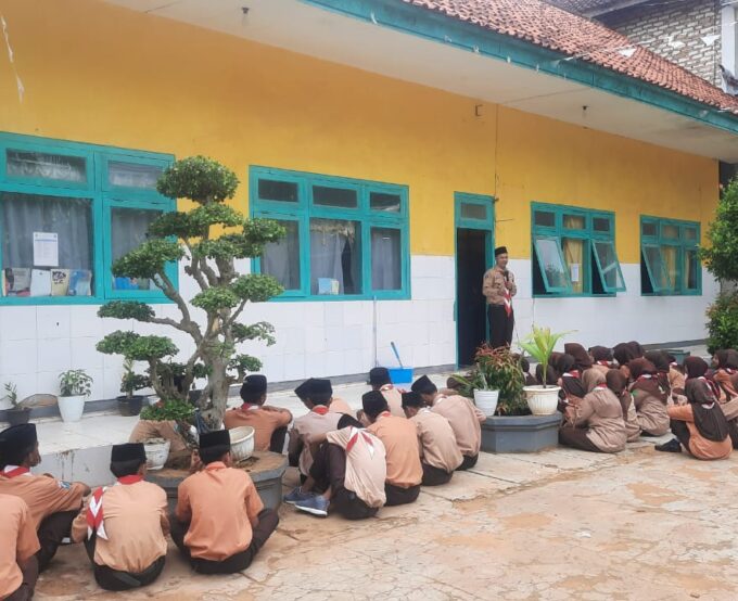 Sela Materi Navigasi dan Survival, Imam Khalil Titip Pesan Penting soal Disiplin Siswa