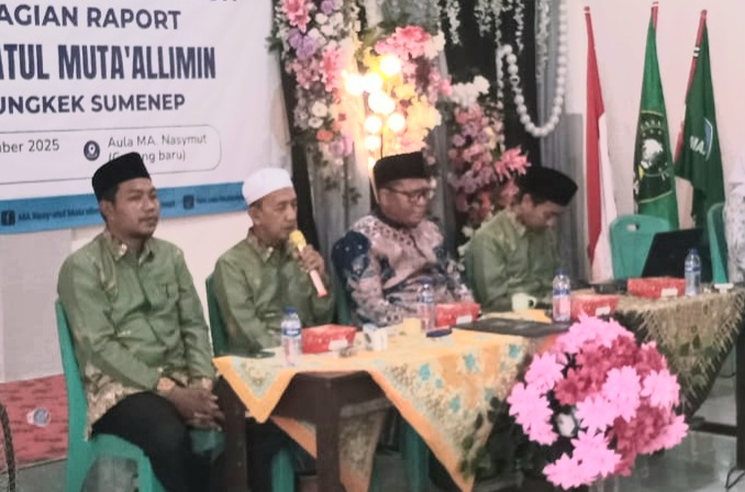 Kepala MA Nasymut Perkenalkan Ruang Kelas Baru di Hadapan Wali Siswa