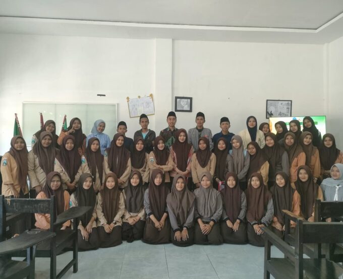 Ngobrol Kepenulisan Bersama Komunitas Damar Korong, MA Nasy-atul Muta’allimin Perkuat Budaya Literasi Siswa